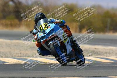 media/Apr-17-2022-CVMA (Sun) [[f474cfa795]]/Race 14 500 Supersport-350 Supersport (Holeshot)/